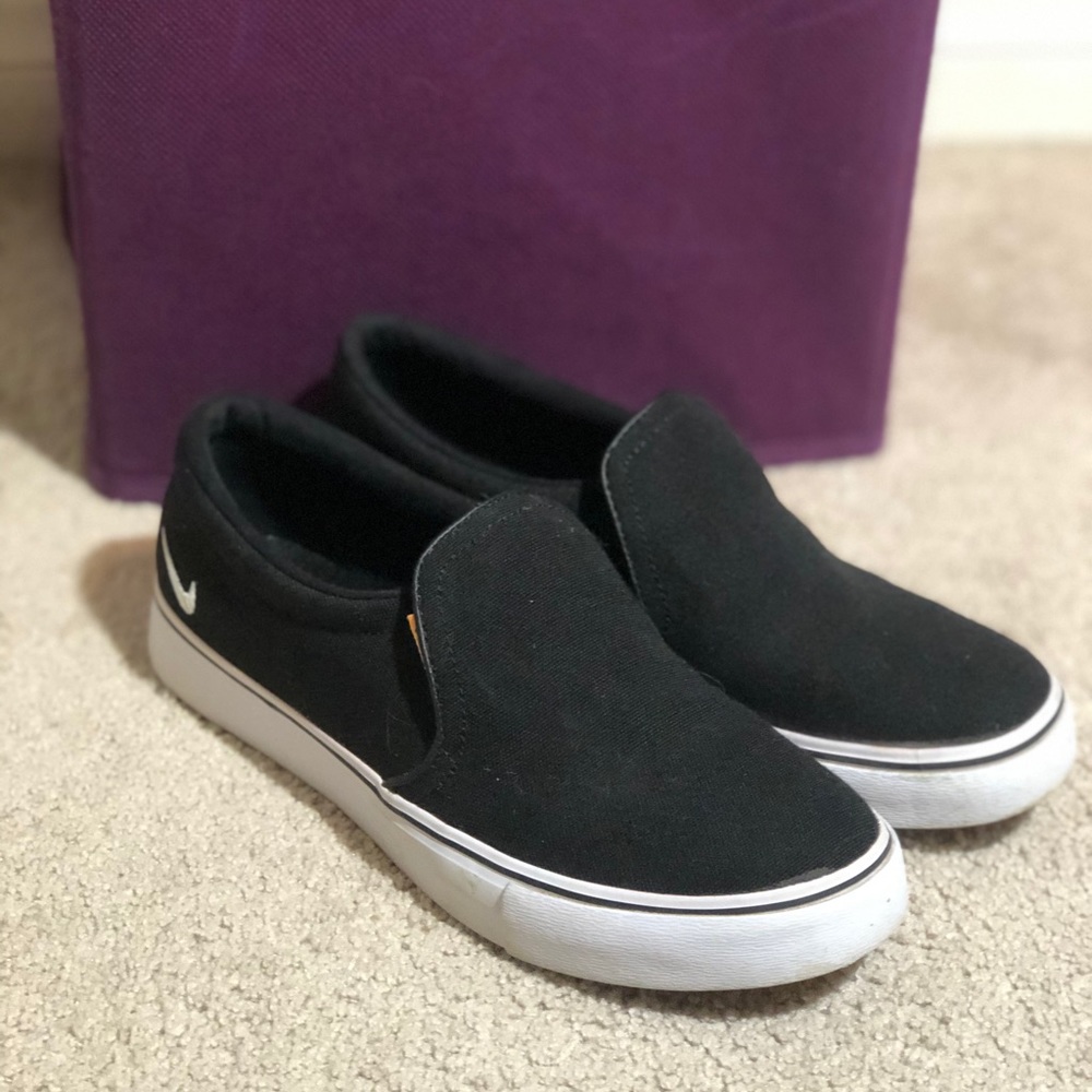Nike slip on new shoes!🤩